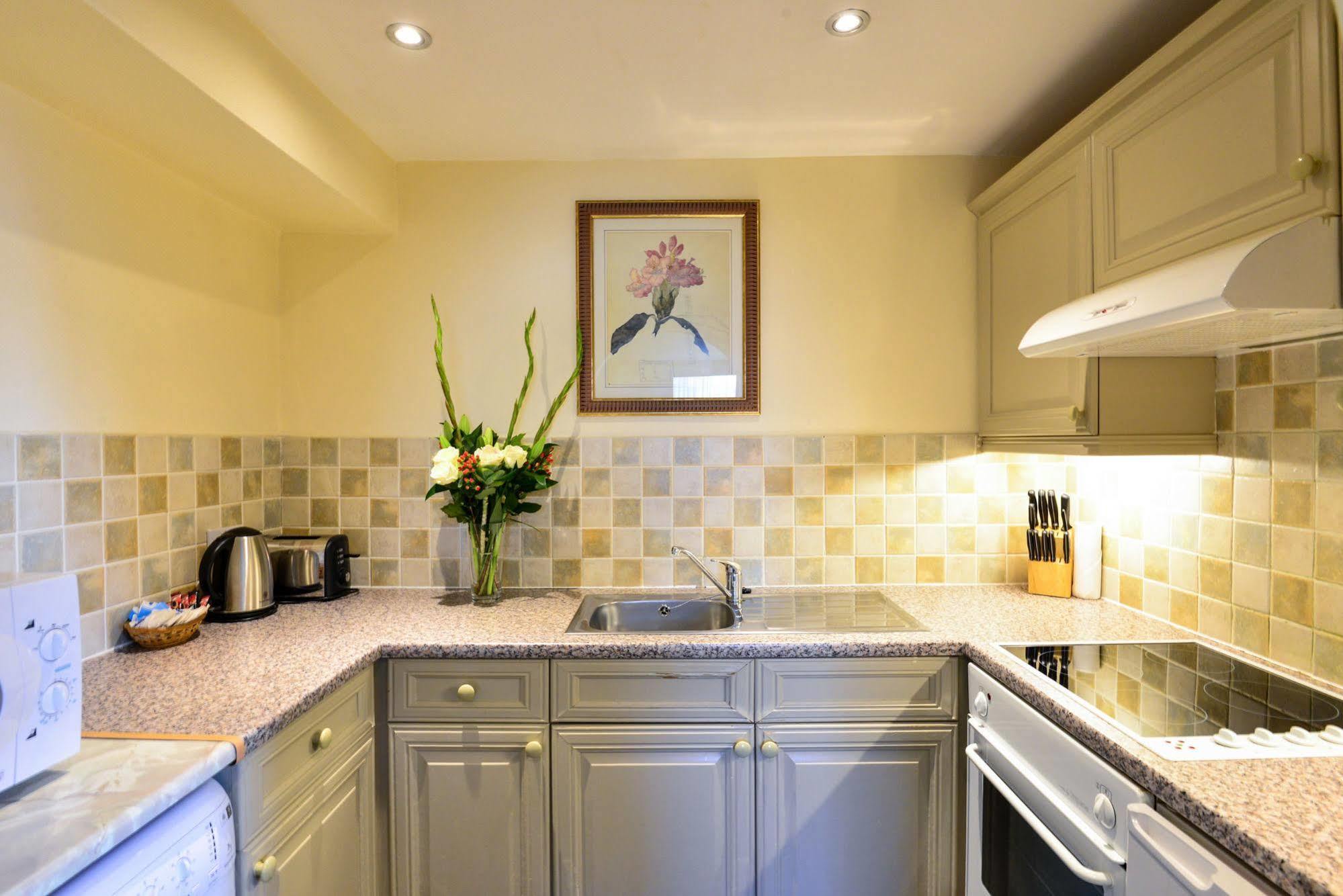 Collingham Serviced Apartments London Exterior photo